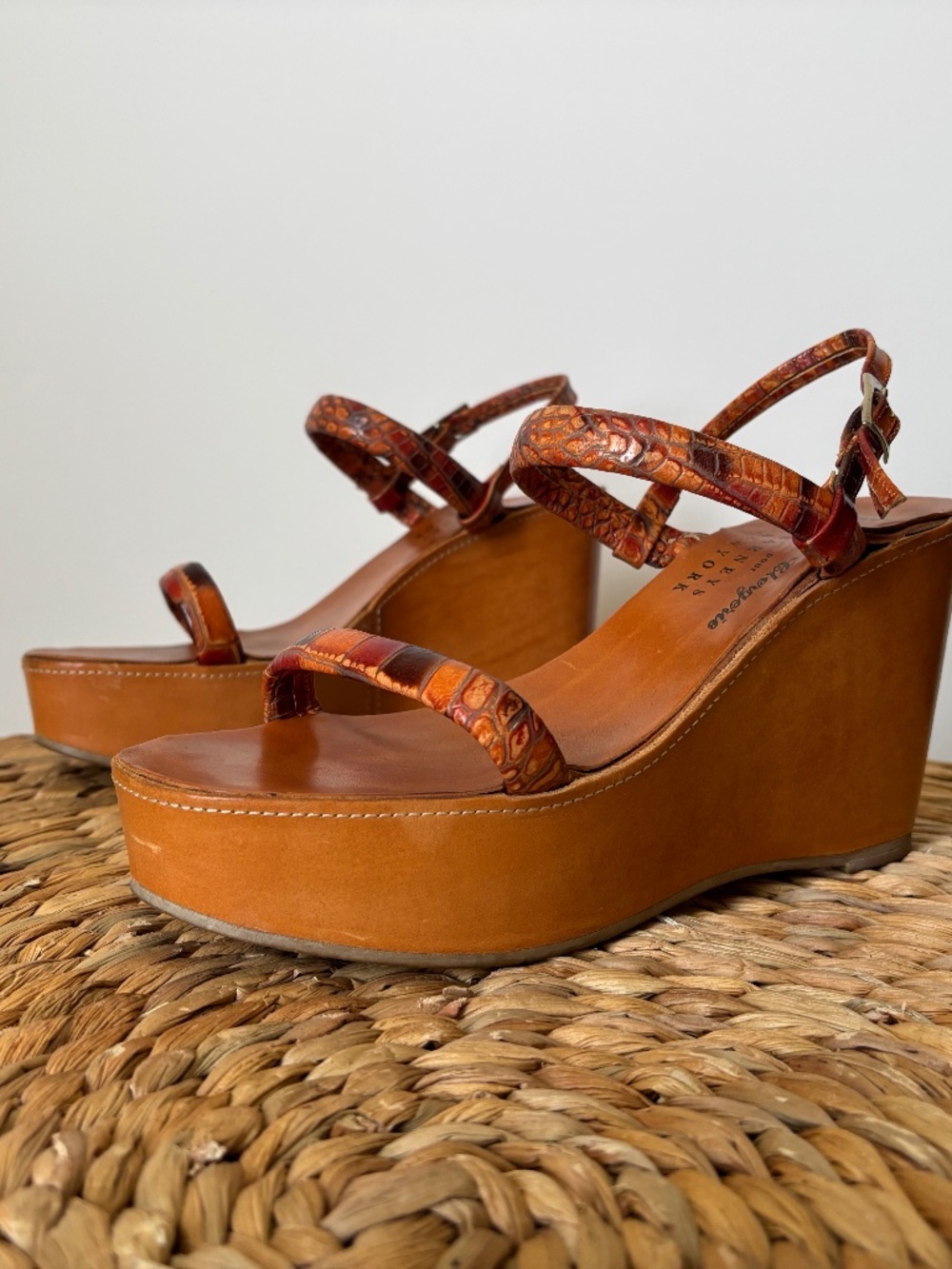 ROBERT CLERGERIE / France / croc embossed leather / platform wedge sandal / 8
